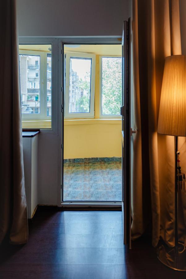 Comfy Apartment With Private Parking And Netflix Bukarest Exterior foto