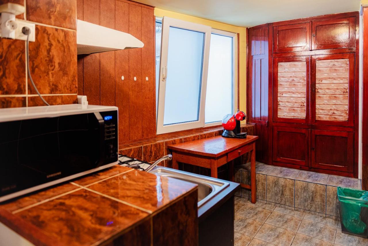 Comfy Apartment With Private Parking And Netflix Bukarest Exterior foto