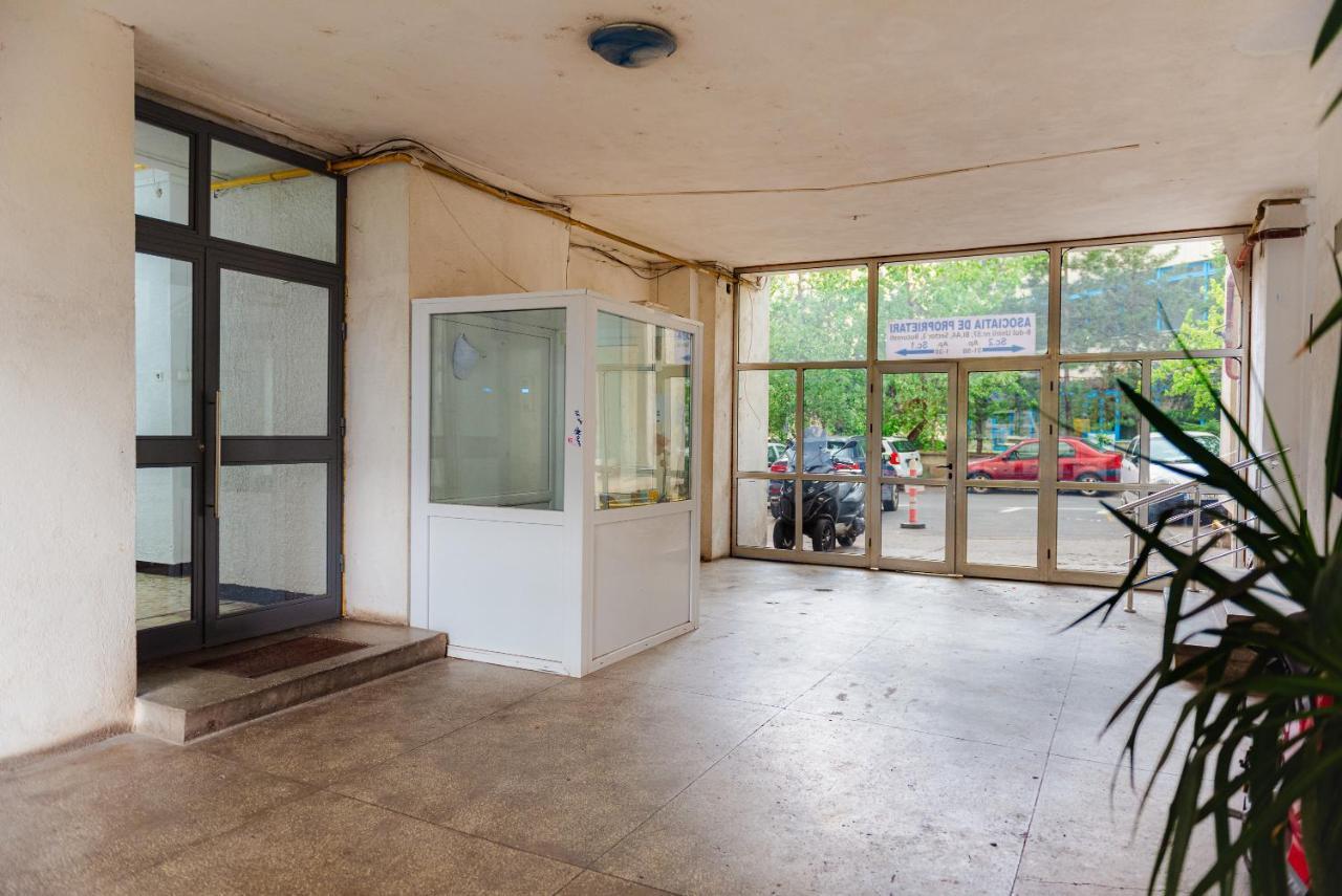 Comfy Apartment With Private Parking And Netflix Bukarest Exterior foto