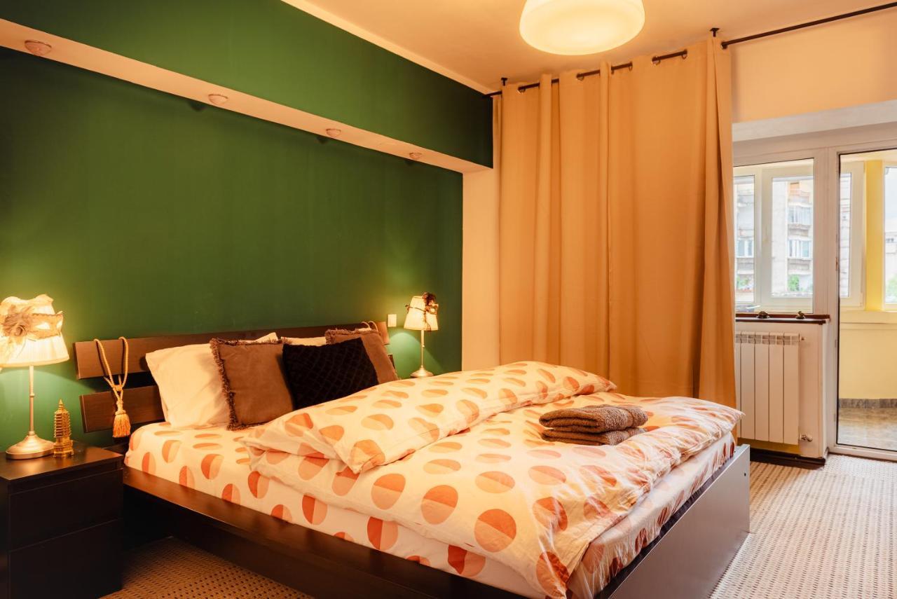 Comfy Apartment With Private Parking And Netflix Bukarest Exterior foto