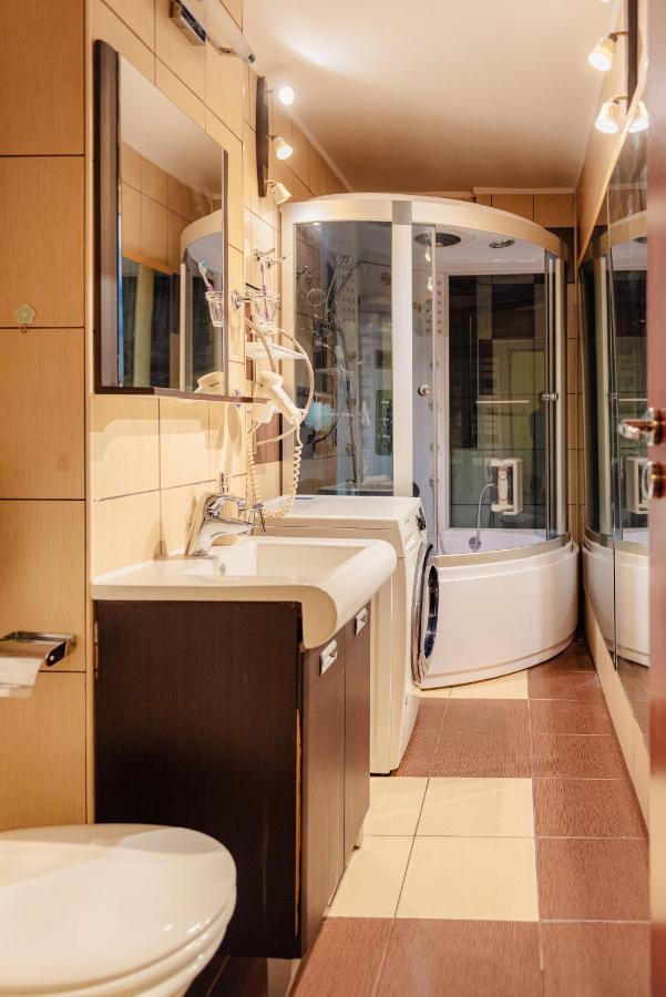 Comfy Apartment With Private Parking And Netflix Bukarest Exterior foto