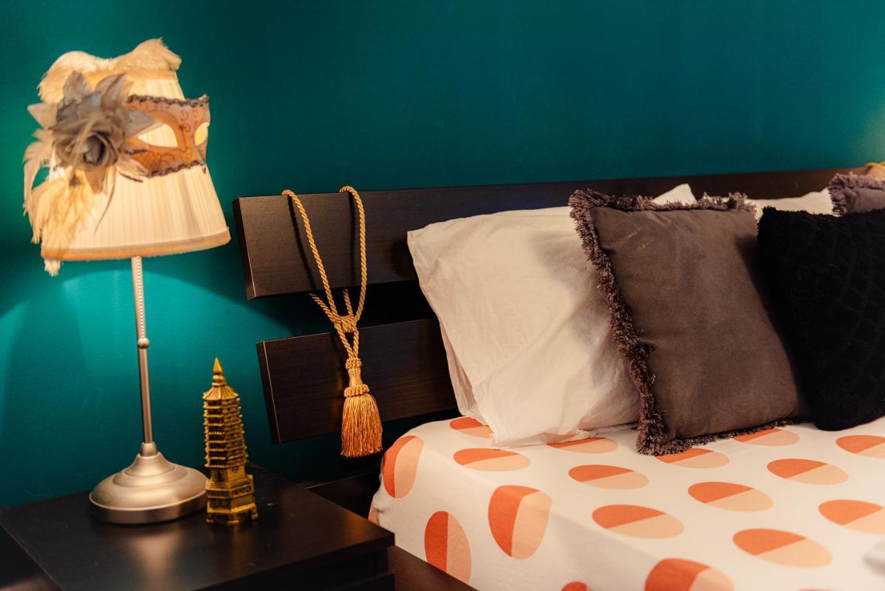 Comfy Apartment With Private Parking And Netflix Bukarest Exterior foto